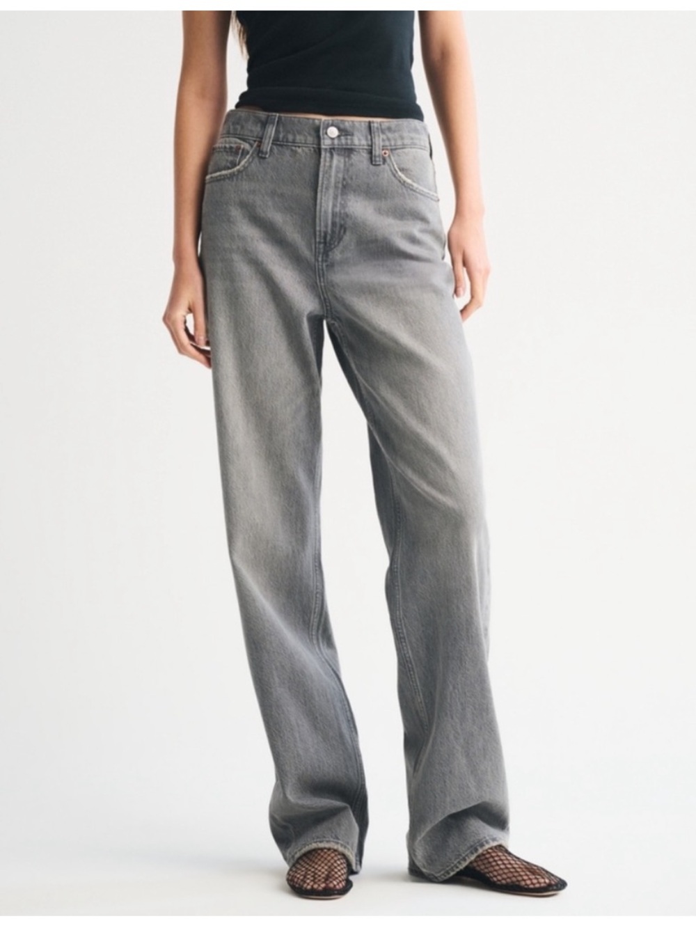 Abercrombie & Fitch Women's high rise loose fit jeans in grey size 25 long